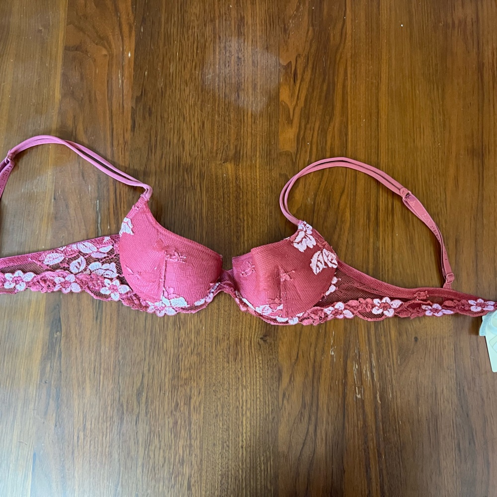 NWT La Perla Lace Underwire Bra, 32B